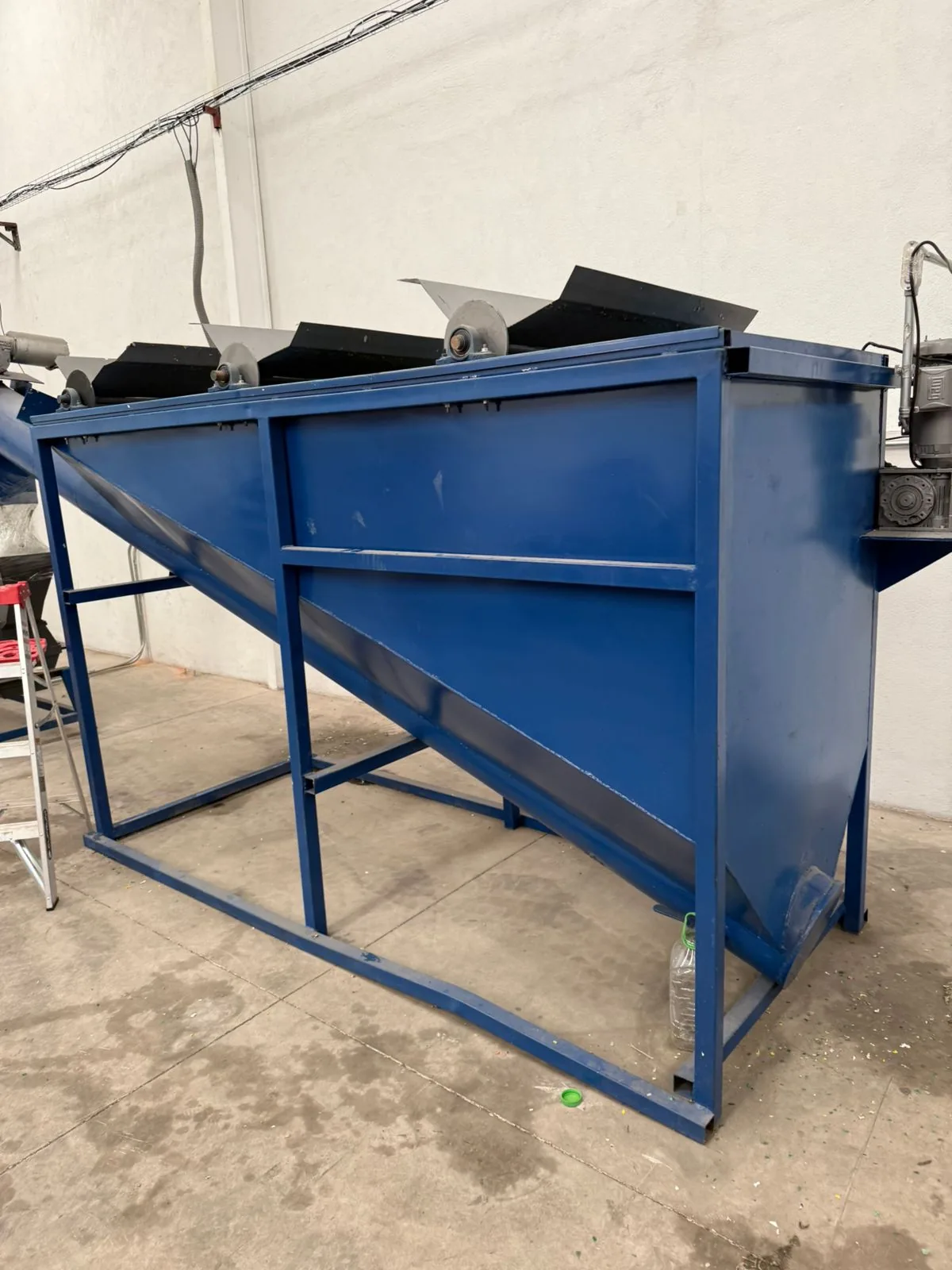 Transporte y descarga de material reciclado